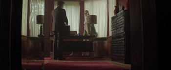 The Lady in the Car with Glasses and a Gun (2015) download