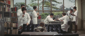 The War of the Gargantuas (1966) download