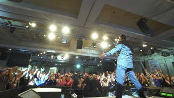 Tony Robbins: I Am Not Your Guru (2016) download