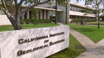 Volcano (1997) download