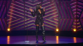 Yvonne Orji: Momma, I Made It (2020) download